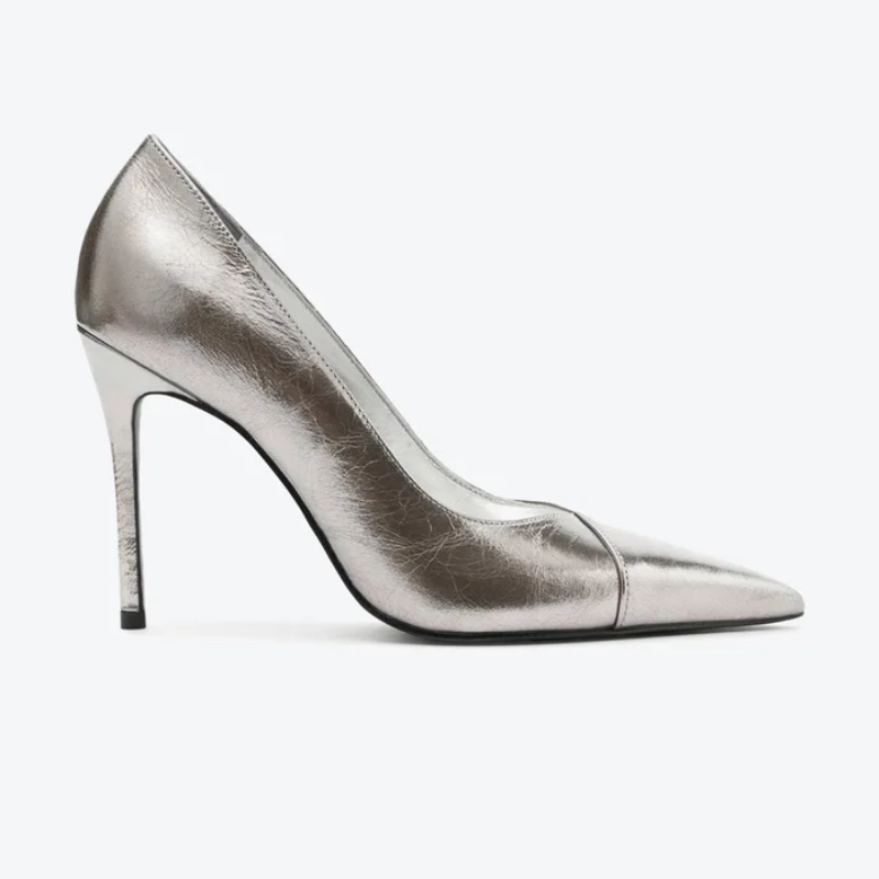 Scarpin Schutz Couro Prata – Brilho e Sofisticação Feminina