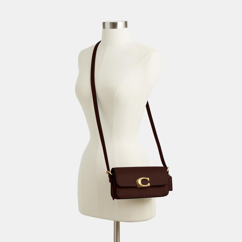 Bolsa Coach Zoe Shoulder Marrom – Elegância Clássica com Design