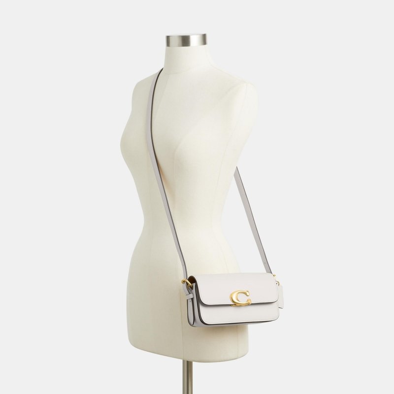 Bolsa Coach Zoe Shoulder Off-White – Minimalismo Sofisticado com